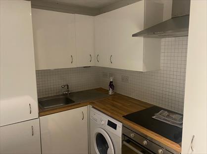 Studio Flat, High Road, N22