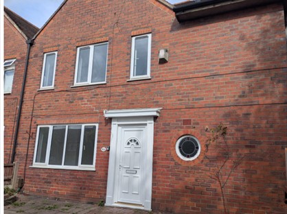 3 Bed Semi-Detached House, Newhouse Road, ST2