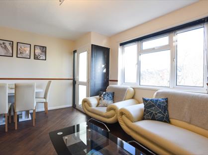 2 Bed Flat, Kempenfelt House, PO1