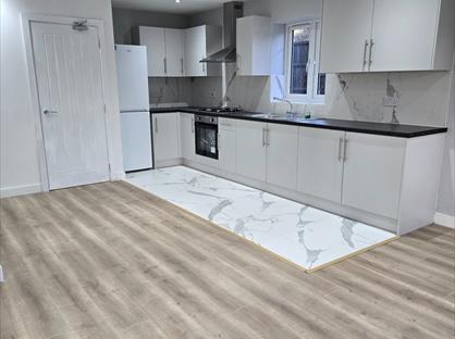 3 Bed Terraced House, Halesworth Road, RM3