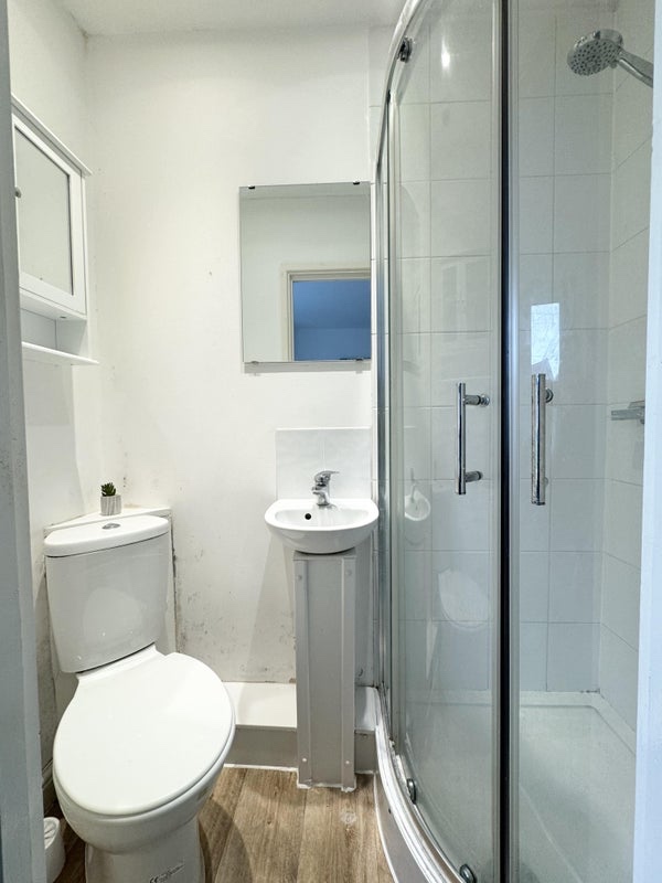 Additional image 3 of Room in a Shared House, Cedar Road, SO14, N1 7GU