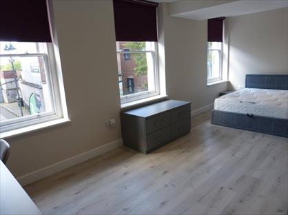Studio Flat, Church Street, L39