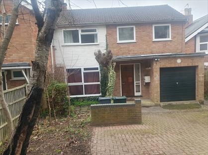 3 Bed Semi-Detached House, Oxford Rd, WR14