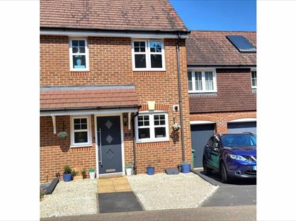 Room in a Shared House, Gomer Road. Bagshot, GU19