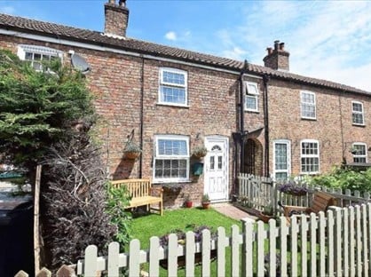 2 Bed End Terrace, Carr Lane, PE24