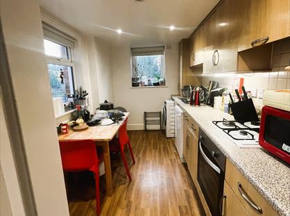 4 Bed Terraced House, Bar End Road, SO23