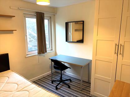 Room in a Shared House, King Edwards Road, SA1