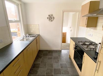 3 Bed Maisonette, Myrtle Grove, NE2