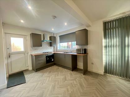 3 Bed Semi-Detached House, Wynford Avenue, LS16