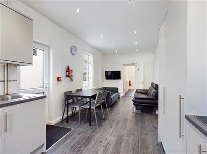 Room in a Shared House, King Edwards Road, SA1