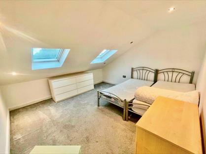 Room in a Shared Flat, Rosebank Road, E17