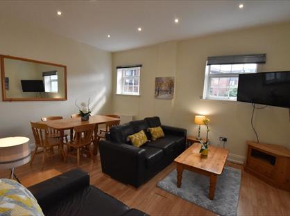 6 Bed Terraced House, Stewart House, NE2