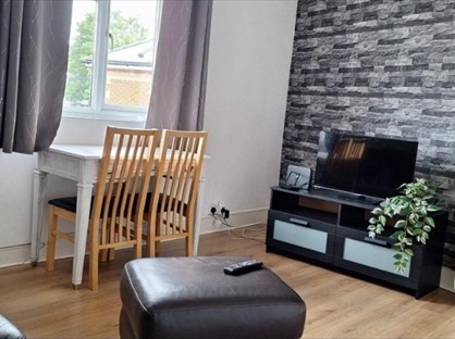 1 Bed Flat, High Street, GU11