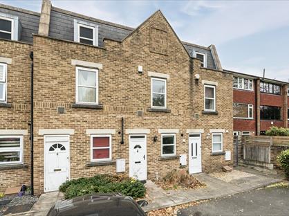 2 Bed Terraced House, Eltham Road, SE12