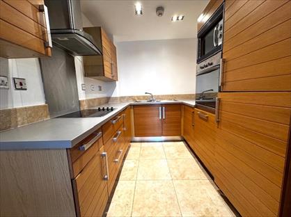 2 Bed Flat, Limeharbour, E14