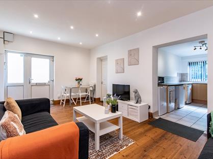 4 Bed Semi-Detached House, Beeston Road, NG7