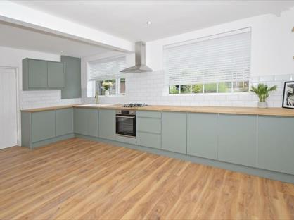 3 Bed Semi-Detached House, Roundway, ST3