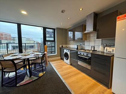 2 Bed Flat, Ancoats House, M4