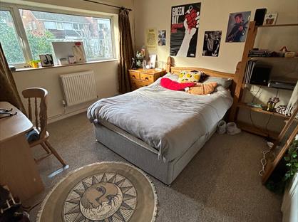 4 Bed Terraced House, Tenterden Drive, CT2