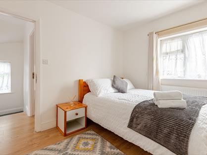 Room in a Shared House, Primrose Way, HA0