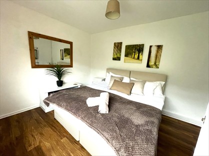 4 Bed Semi-Detached House, Heol Y Glyn, SA13