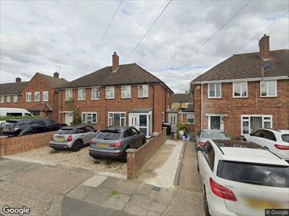 3 Bed Semi-Detached House, Nine Elms Close, UB8