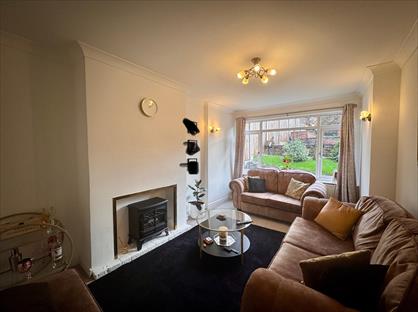 3 Bed Semi-Detached House, Birmingham, B67