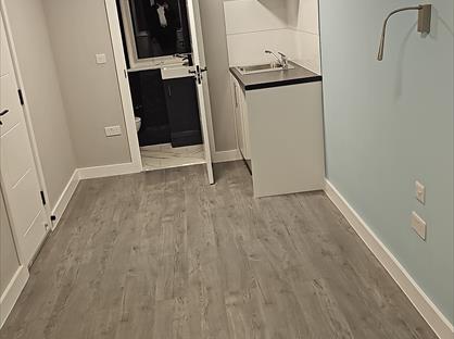 Studio Flat, Harrow Road, TW14