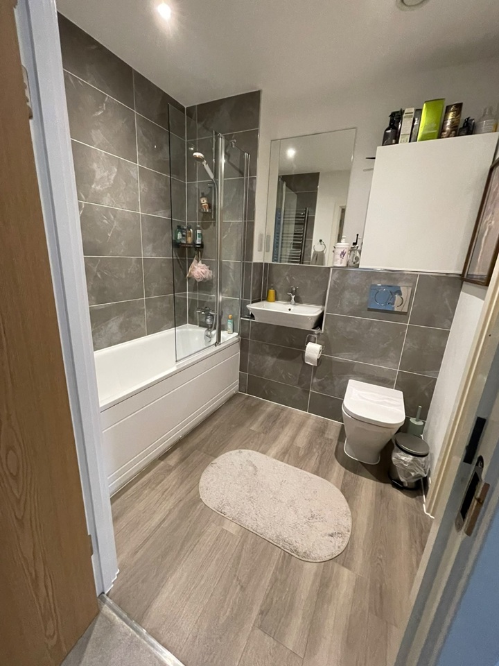 2 Bed Terraced House, Upton Close, SO19 photo 4