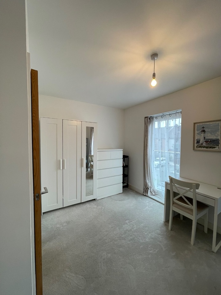 2 Bed Terraced House, Upton Close, SO19 photo 5