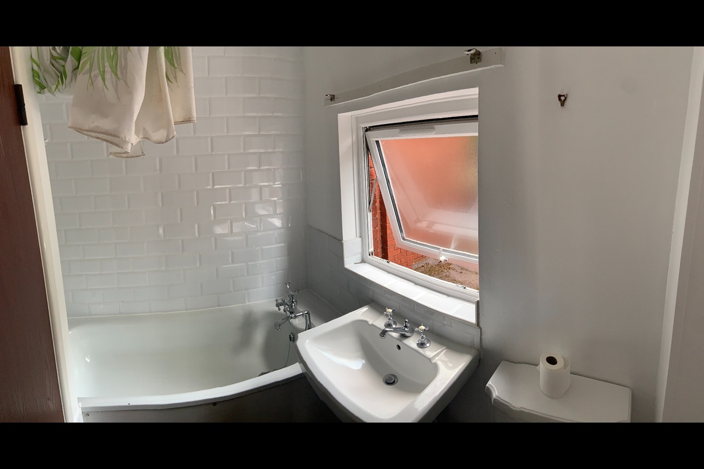 Additional image 7 of 2 Bed Flat, Cobden Avenue, SO18, N1 7GU