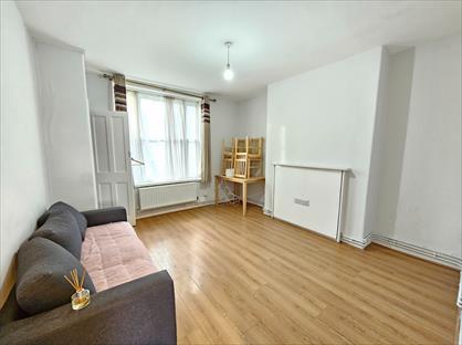 1 Bed Flat, Chicksand House, E1