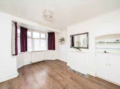 3 Bed Terraced House, Jevington Way, SE12