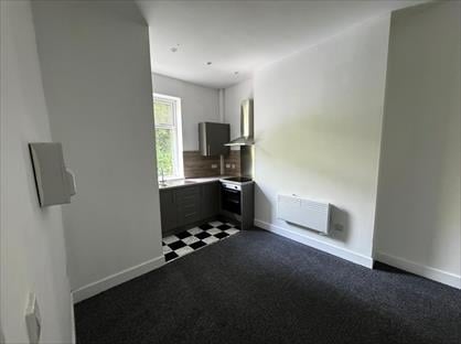 2 Bed Flat, Ogden Lane, HD6