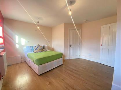 Room in a Shared House, Barnsdale Avenue, E14