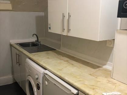 1 Bed Flat, Lansdowne Road, M8