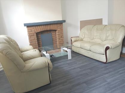 4 Bed Terraced House, Kimberley Gardens, N4