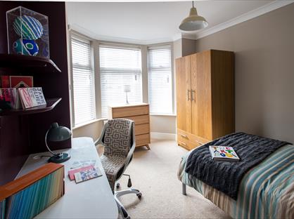 6 Bed End Terrace, Kimbolton Avenue, NG7