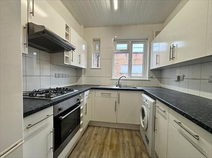 2 Bed Flat, Stratheden Parade, SE3