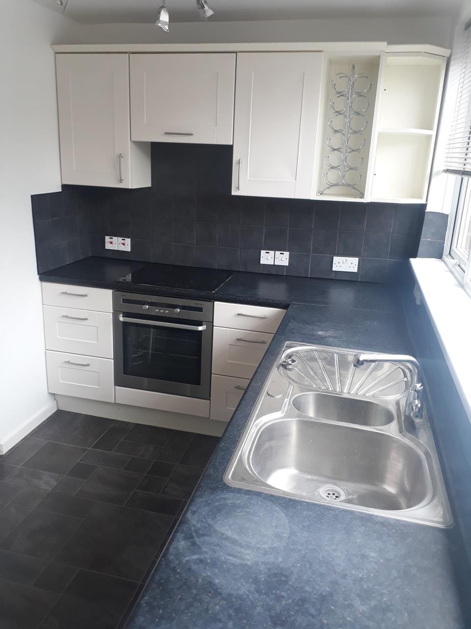 Additional image 6 of 2 Bed Flat, Bath Road, RG1, N1 7GU