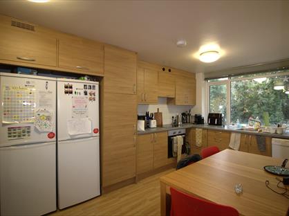 8 Bed Terraced House, Sparkford Close, SO22