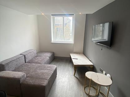 1 Bed Flat, Bolton Road, BD1