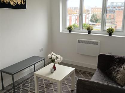 1 Bed Flat, Cresswell Road, SE25