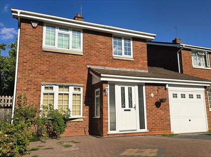 3 Bed Detached House, Lamont Avenue, B32