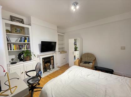 Room in a Shared Flat, Dalling Road, W6