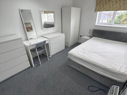 3 Bed Flat, North Road, CF14
