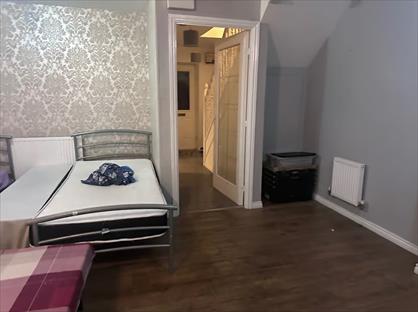 Room in a Shared Flat, Ainsbrook Avenue, M9
