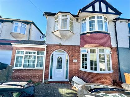 3 Bed Terraced House, City Way, ME1