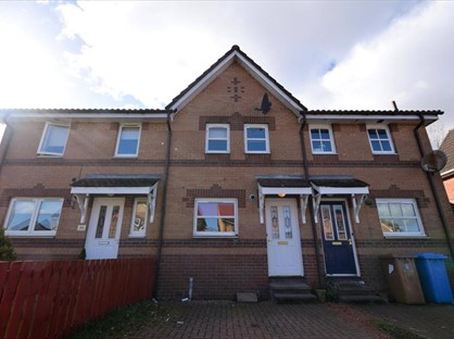2 Bed Terraced House, Park Road, FK2