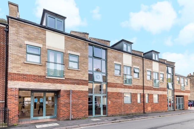 1 Bed Flat, Dove House, CB1, N1 7GU